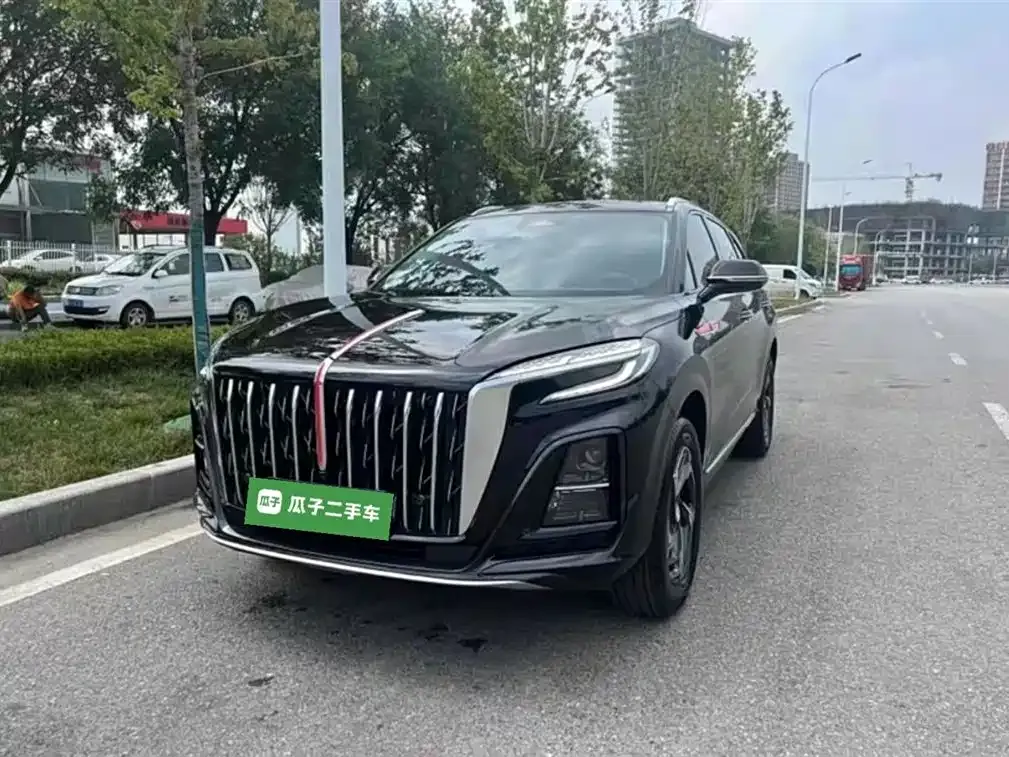 Hongqi HS3 — фото 1