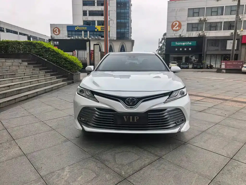Toyota Camry 2021 из CN, фото 2