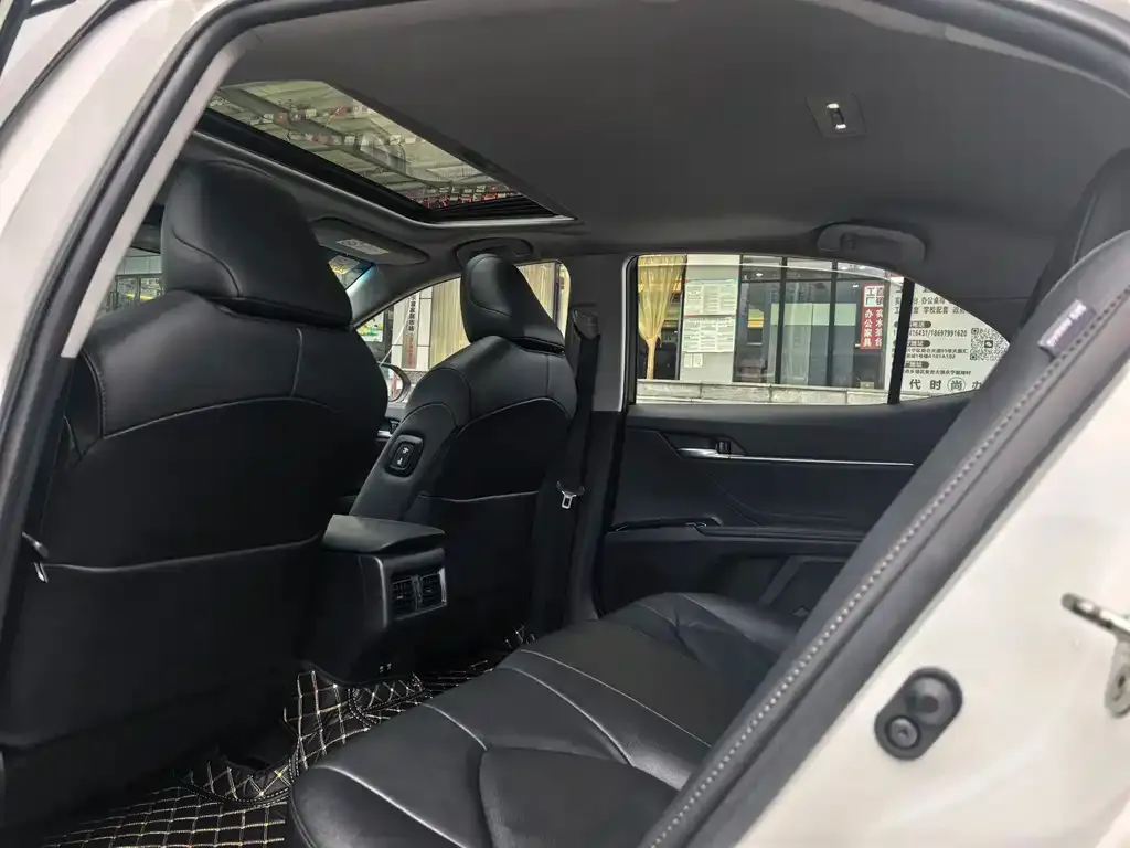 Toyota Camry 2021 из CN, фото 9