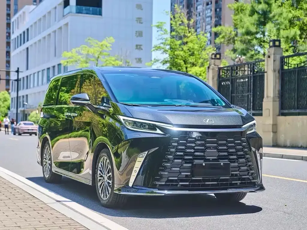 Lexus LM 2024 из CN, фото 2