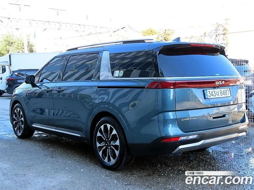 Kia Carnival — фото 3