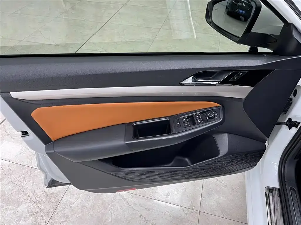 Volkswagen Bora 2022 из CN, фото 10