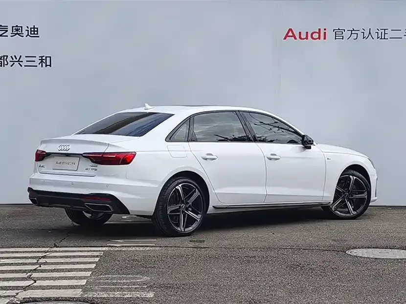 Audi A4L 2024 из CN, фото 4
