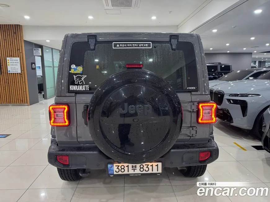 Jeep Wrangler 2023 из KR, фото 4