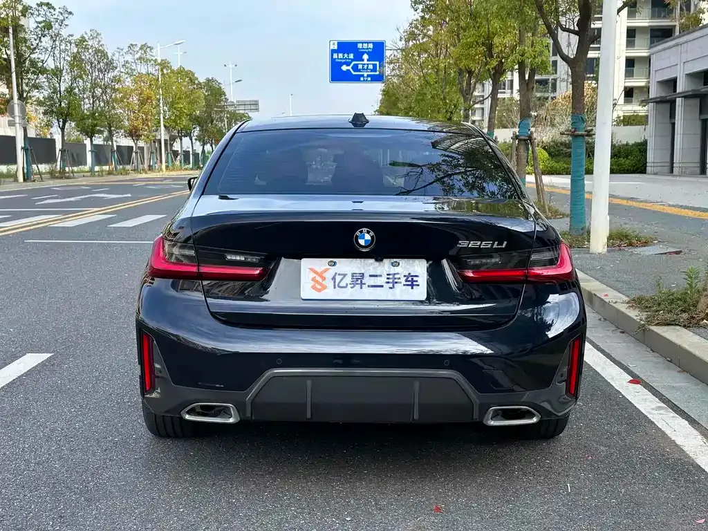 BMW 3 Series 2024 из CN, фото 8