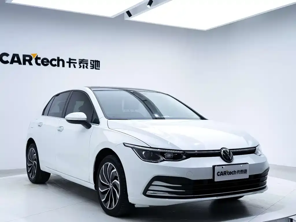Volkswagen Golf 2023 из CN, фото 5
