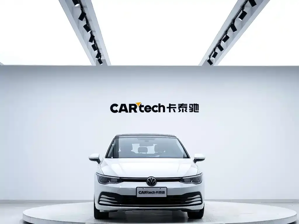 Volkswagen Golf 2023 из CN, фото 6