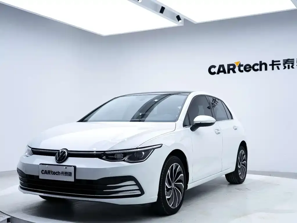 Volkswagen Golf 2023 из CN, фото 8