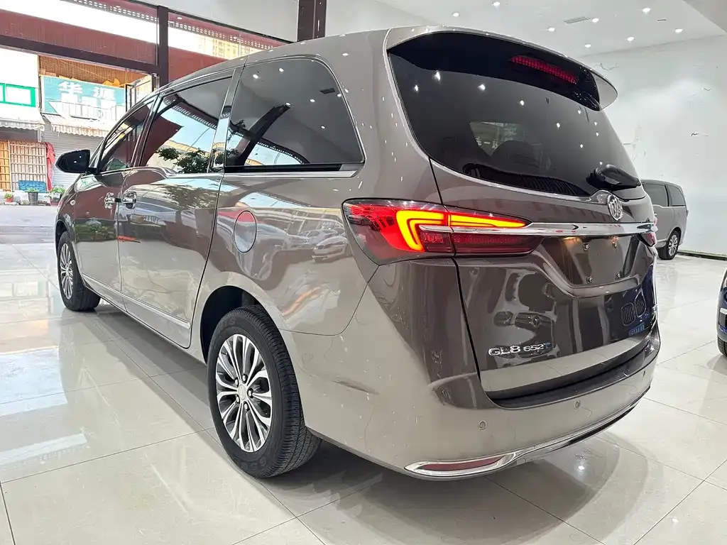 Buick GL8 2022 из CN, фото 6