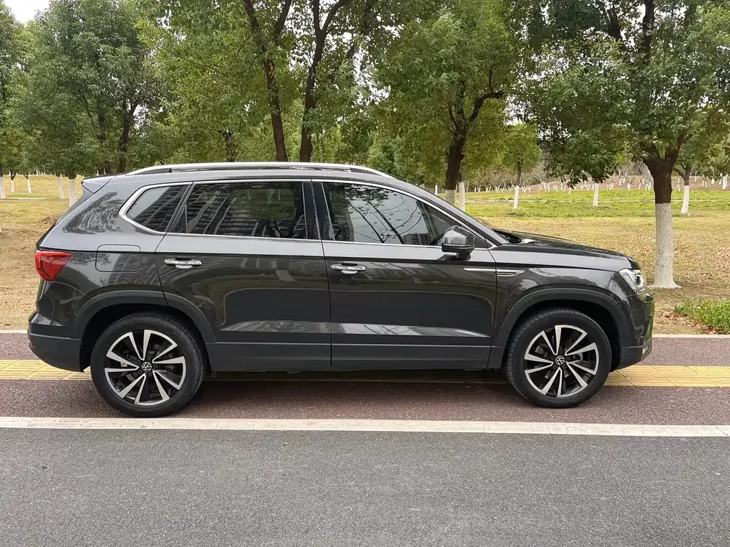 Volkswagen Tharu 2022 из CN, фото 8