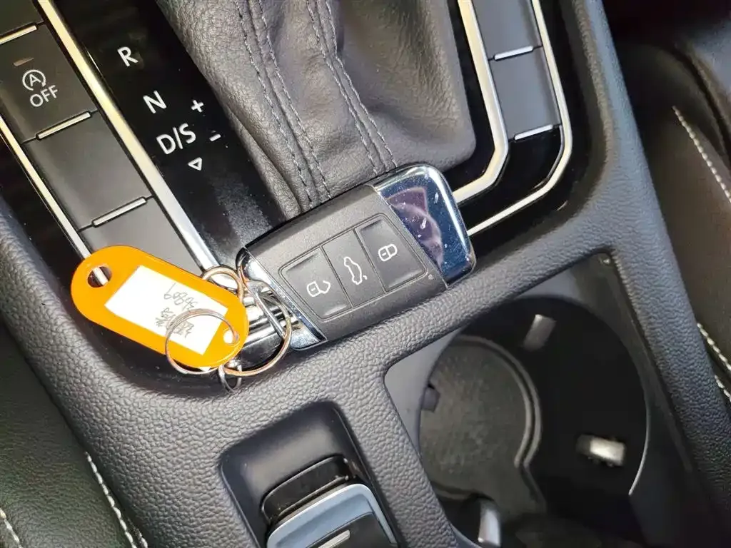 Volkswagen Magotan 2023 из CN, фото 9