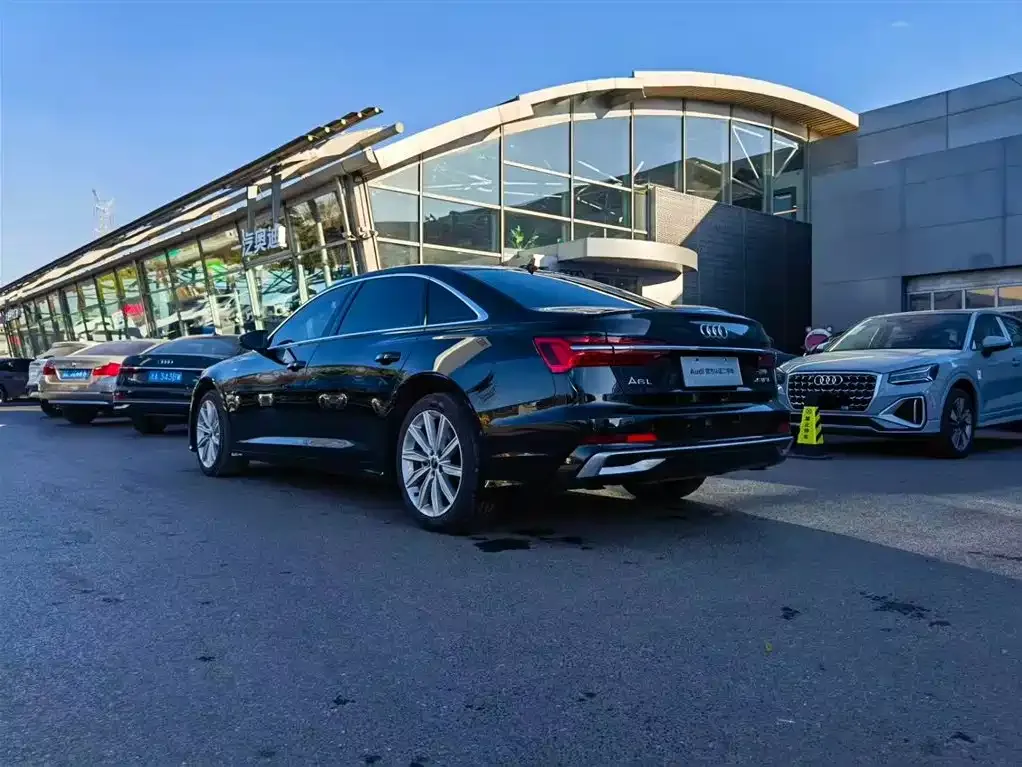 Audi A6L 2024 из CN, фото 10