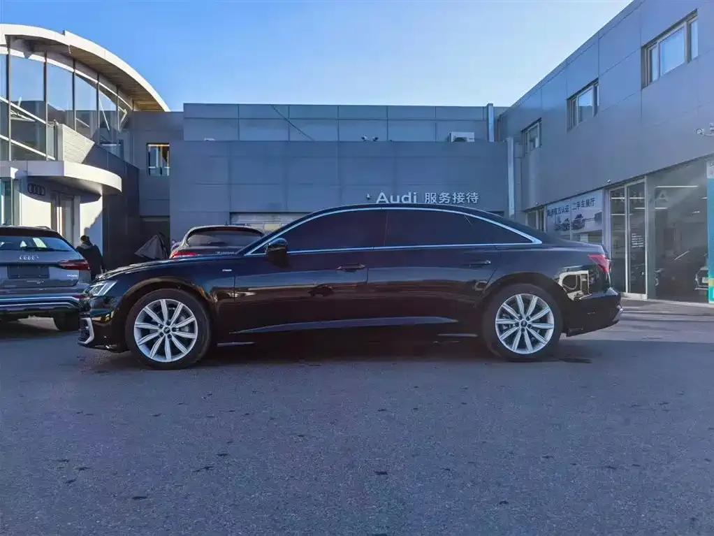 Audi A6L 2024 из CN, фото 8