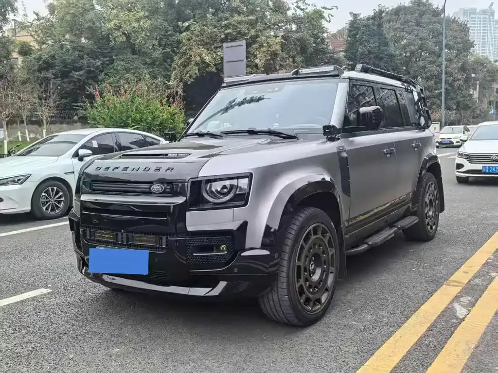 Land Rover Defender — фото 1