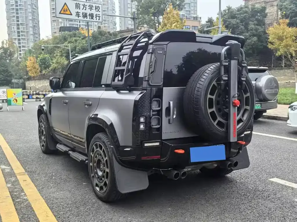 Land Rover Defender — фото 6
