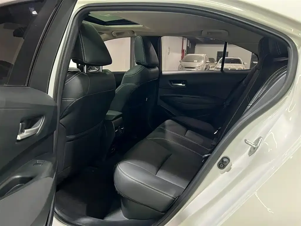 Toyota Corolla 2022 из CN, фото 10