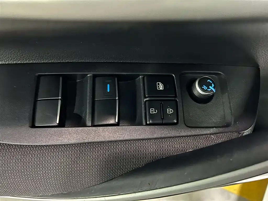 Toyota Corolla 2022 из CN, фото 9