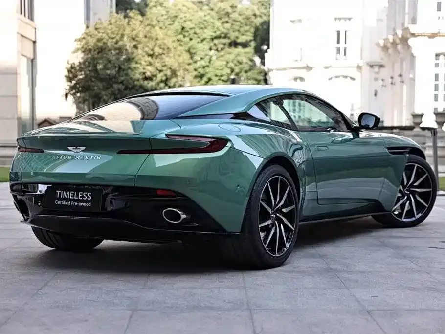 Aston Martin DB11 2023 из CN, фото 4