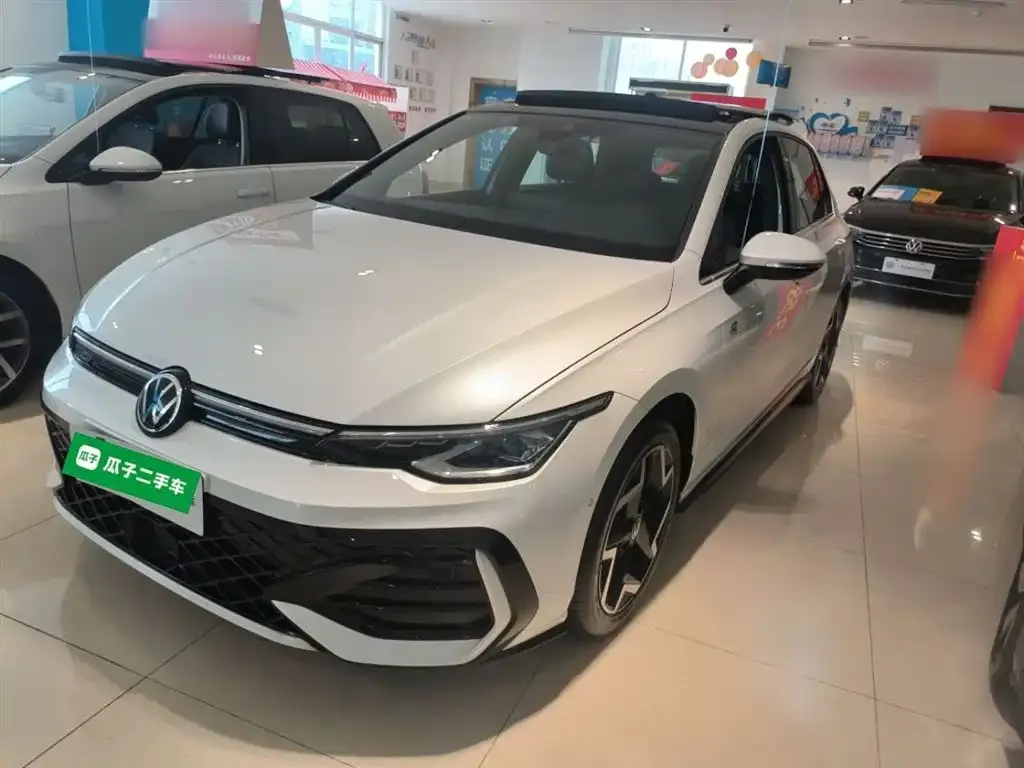 Volkswagen Golf 2025 из CN, фото 1