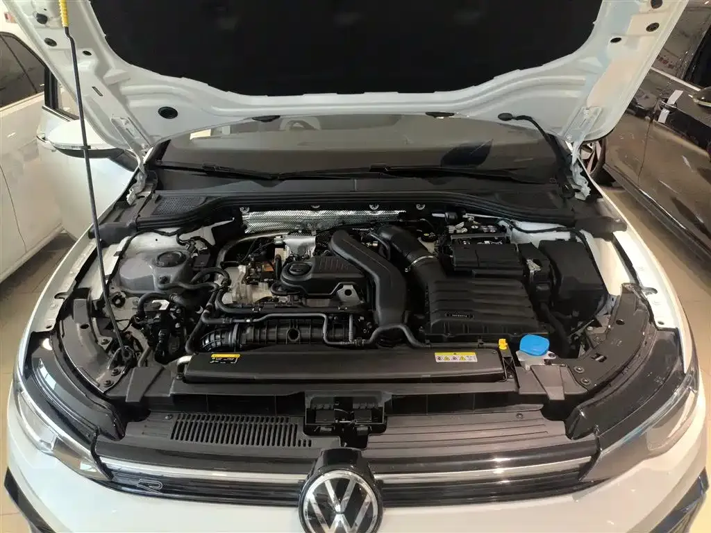Volkswagen Golf 2025 из CN, фото 10