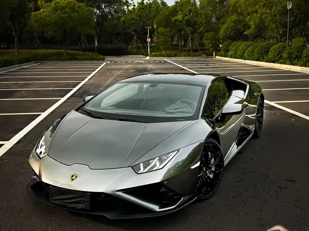 Lamborghini Huracan — фото 1