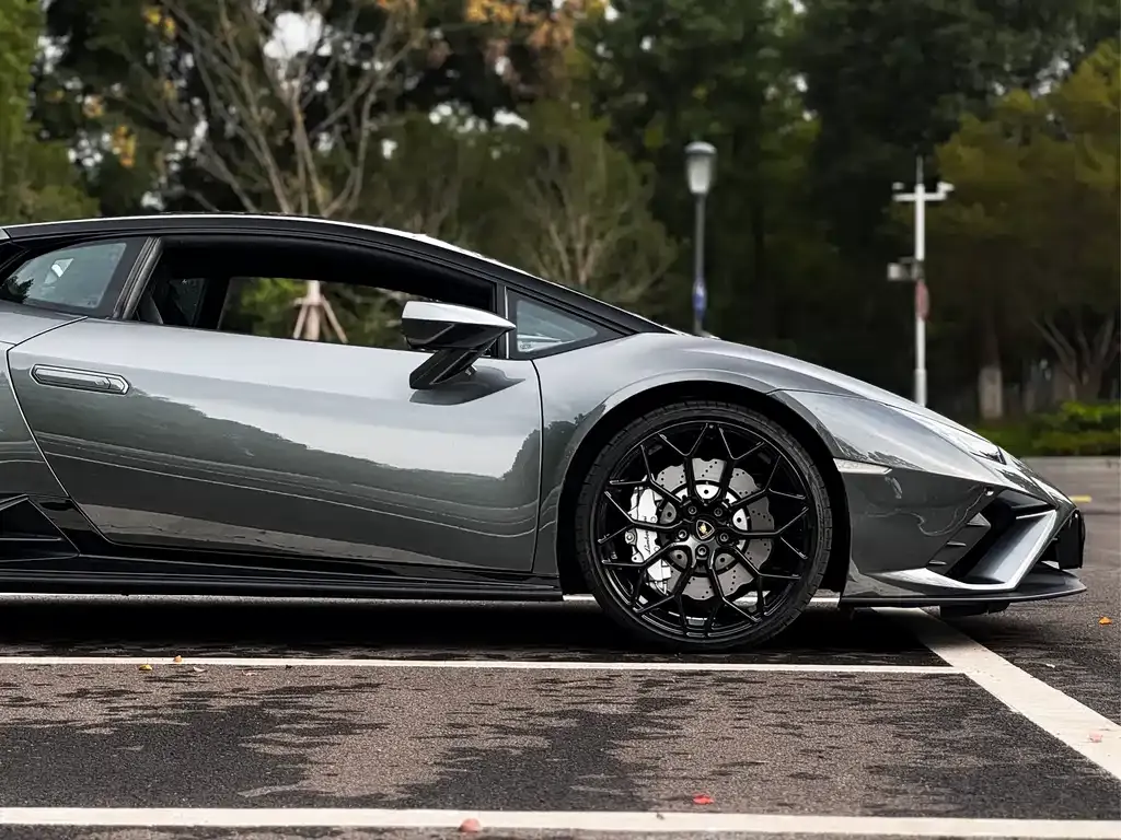 Lamborghini Huracan — фото 9