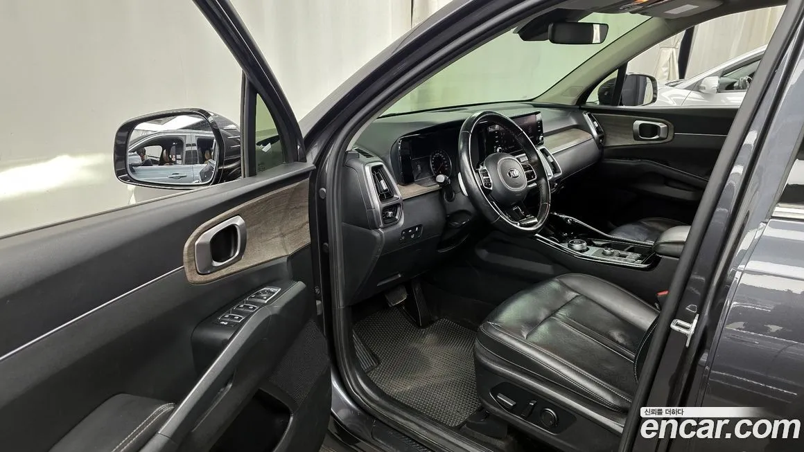 Kia Sorento — фото 10