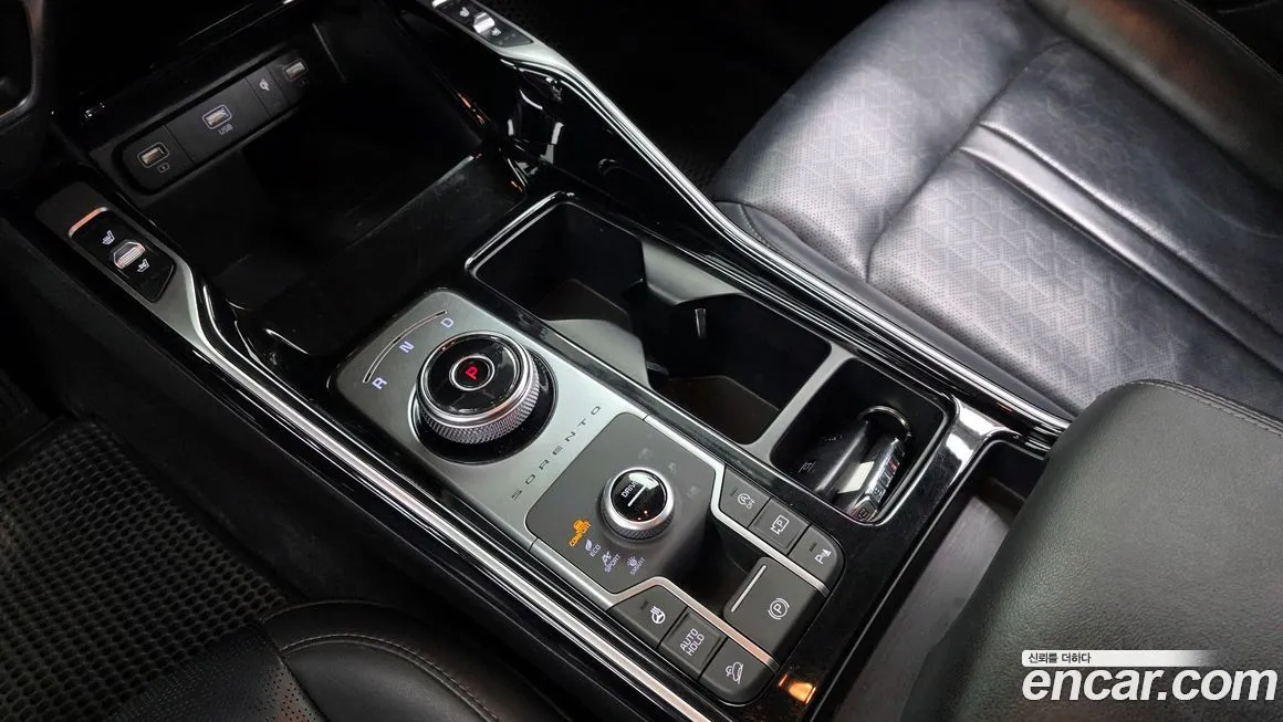 Kia Sorento — фото 9