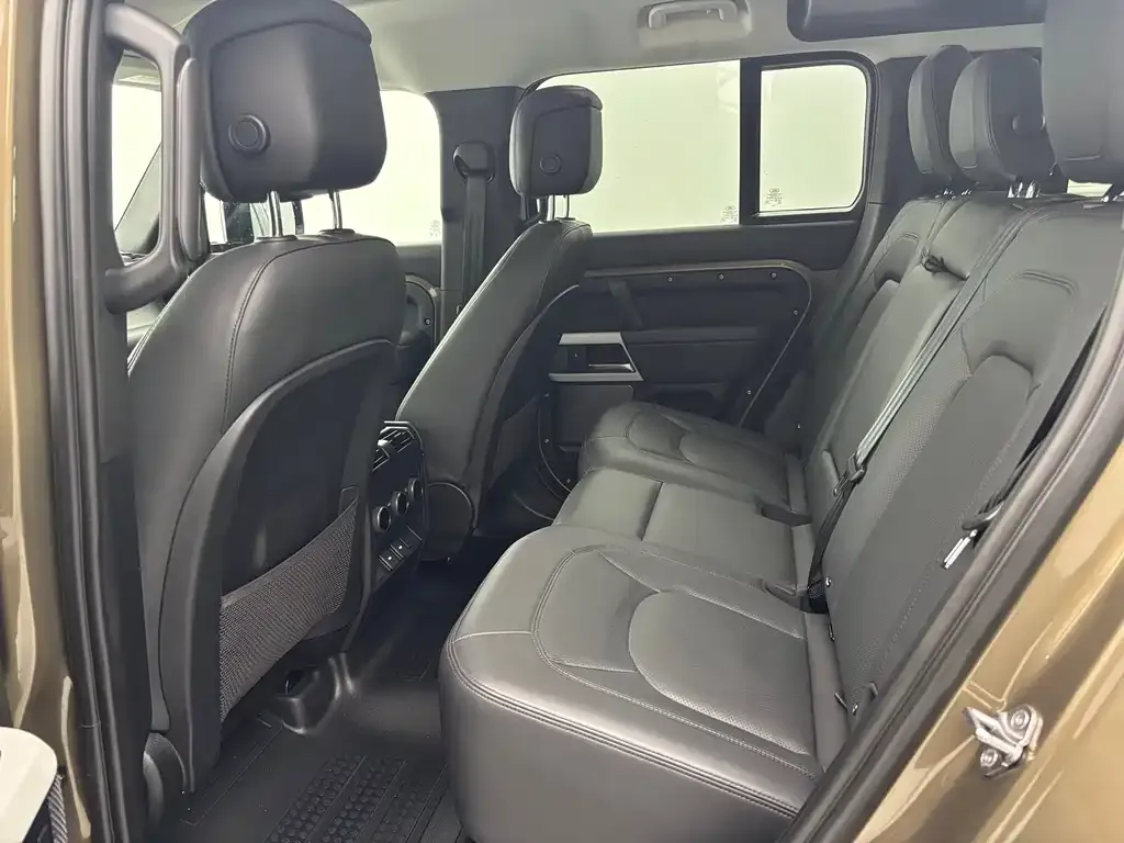 Land Rover Defender 2023 из CN, фото 10
