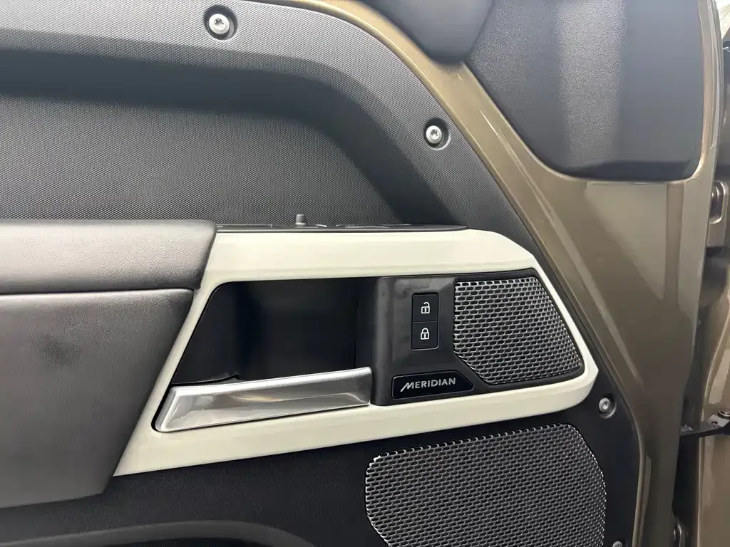 Land Rover Defender 2023 из CN, фото 9