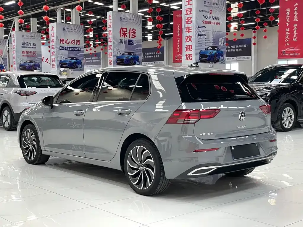 Volkswagen Golf 2022 из CN, фото 4