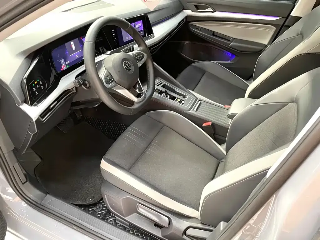 Volkswagen Golf 2022 из CN, фото 8