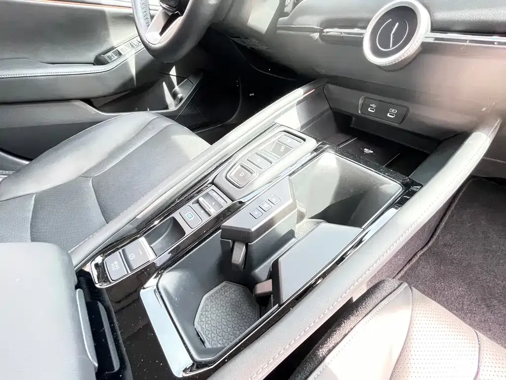 Honda Accord New Energy 2024 из CN, фото 9