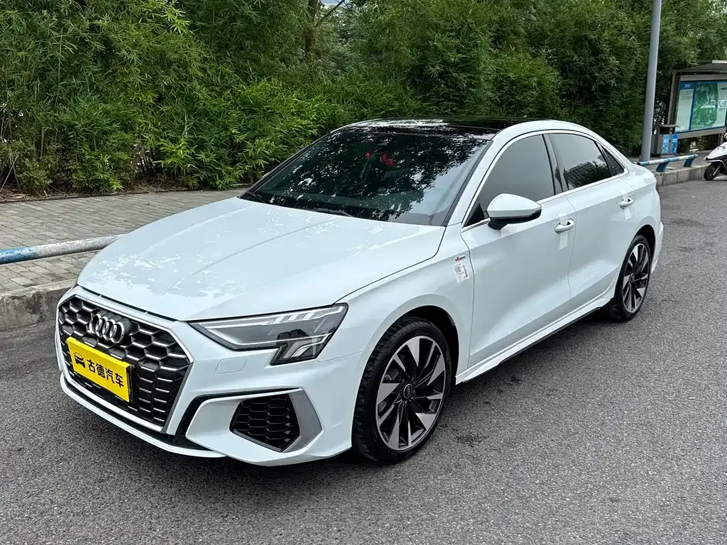 Audi A3 2024 из CN, фото 1