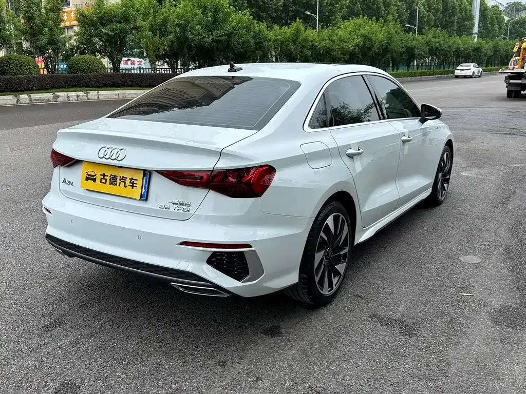 Audi A3 2024 из CN, фото 5