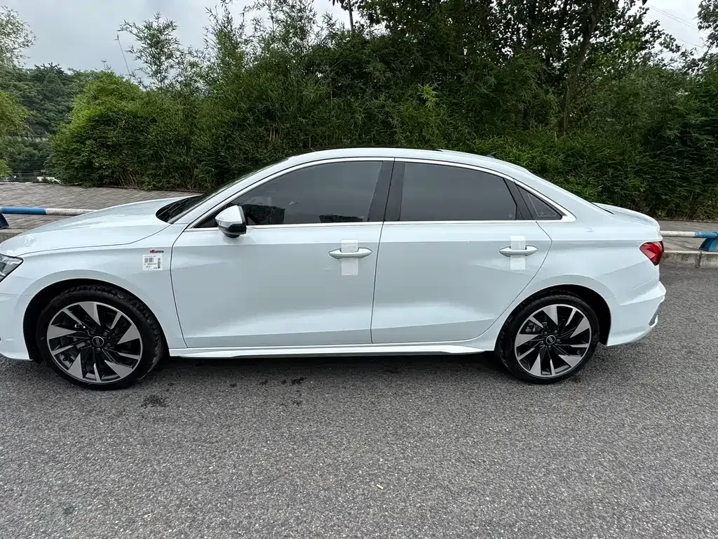 Audi A3 2024 из CN, фото 8
