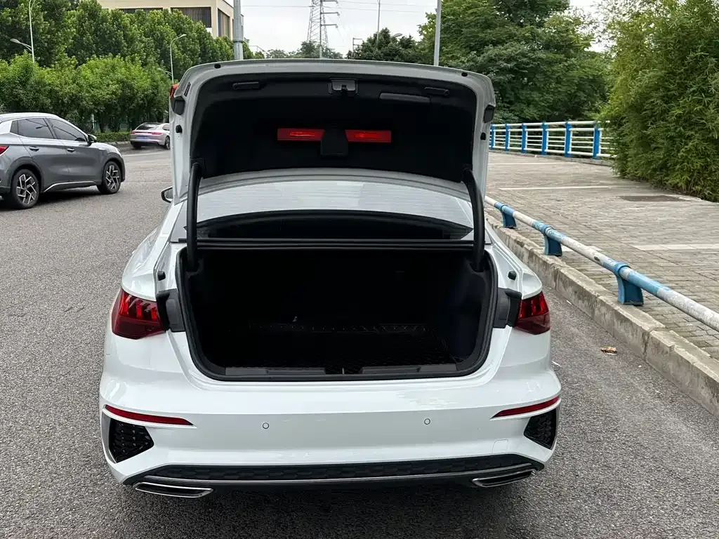 Audi A3 2024 из CN, фото 9