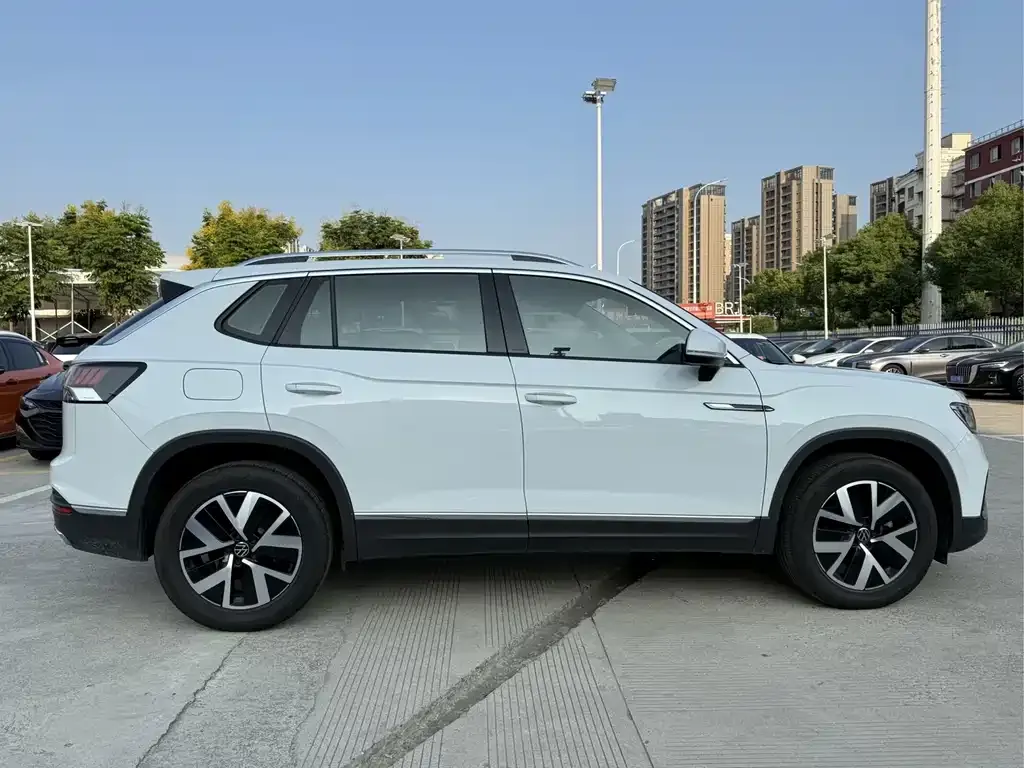 Volkswagen Tayron 2023 из CN, фото 8
