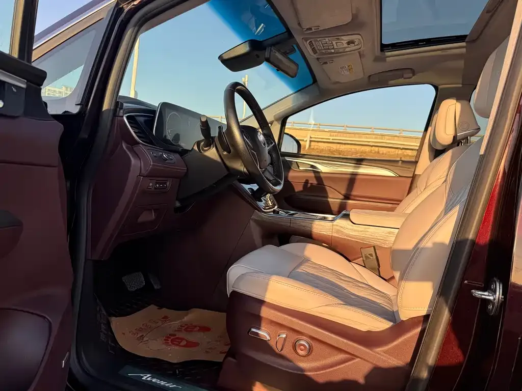 Buick GL8 2022 из CN, фото 10