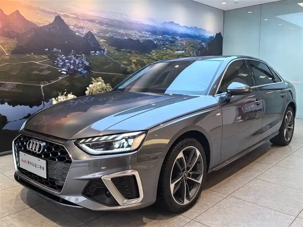Audi A4L 2022 из CN, фото 1