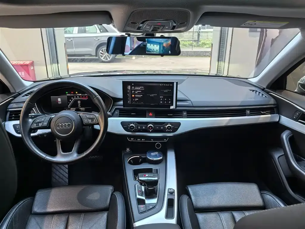 Audi A4L 2022 из CN, фото 10
