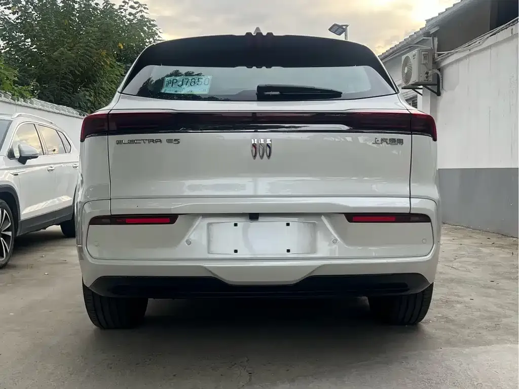 Buick E5 2023 из CN, фото 8