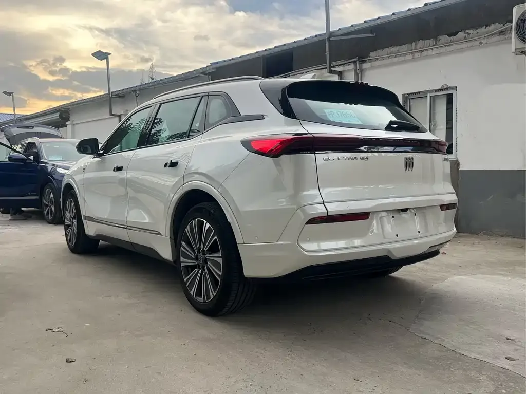 Buick E5 2023 из CN, фото 9