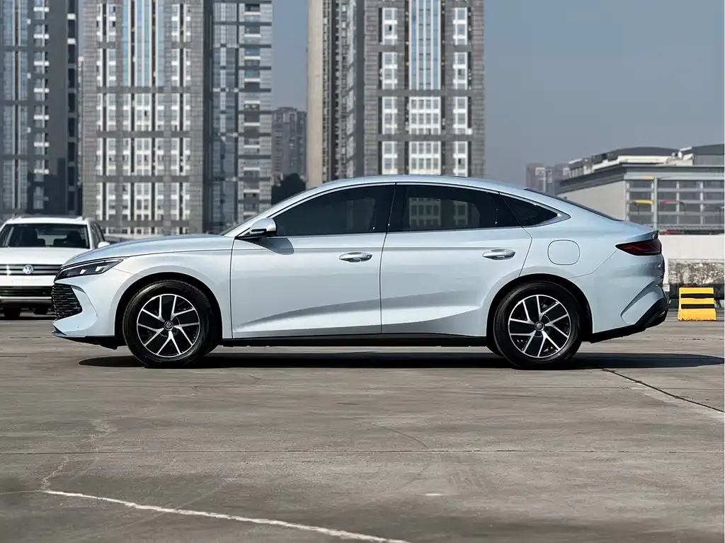 BYD Qin L — фото 2