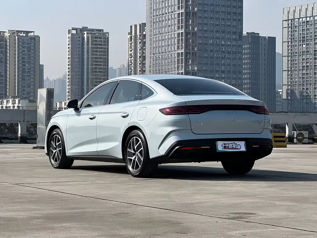 BYD Qin L — фото 3