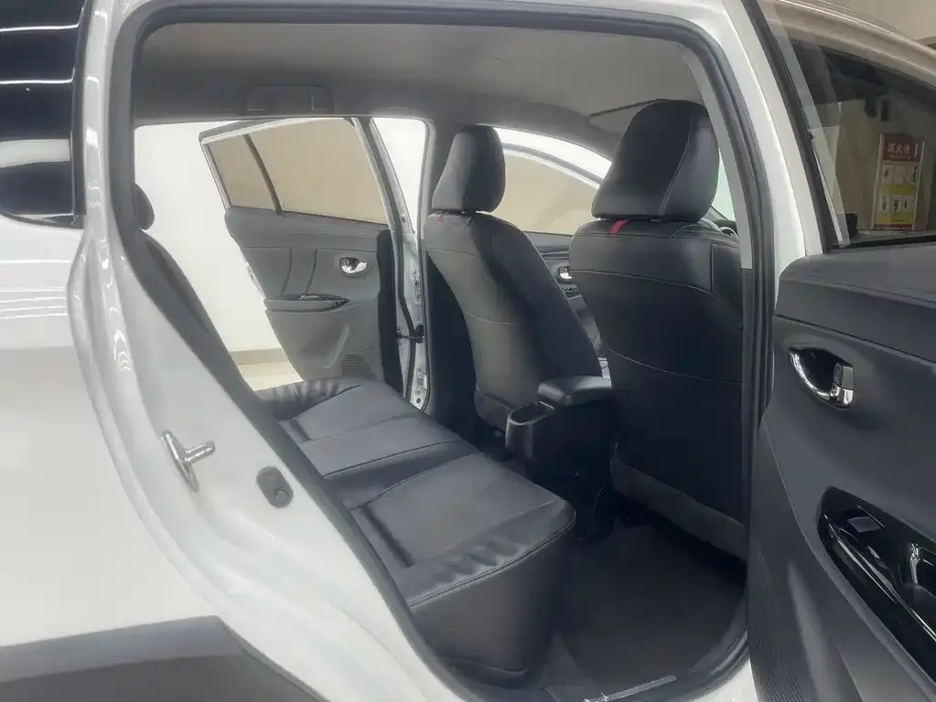 Toyota Yaris L 2021 из CN, фото 10