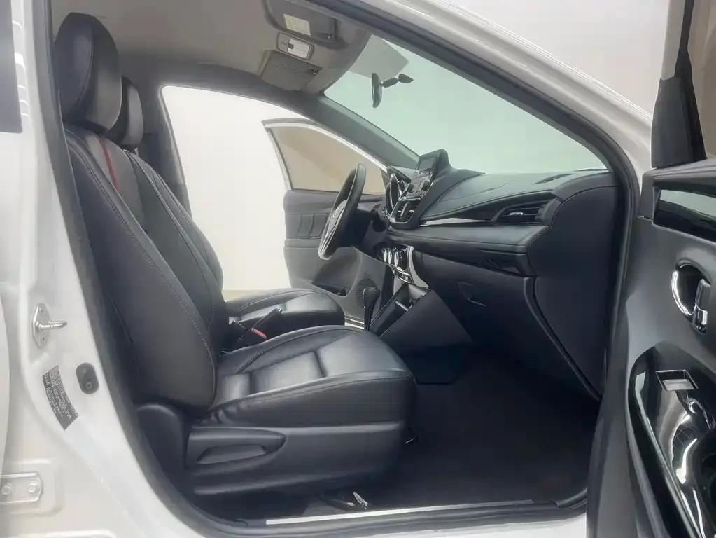 Toyota Yaris L 2021 из CN, фото 9