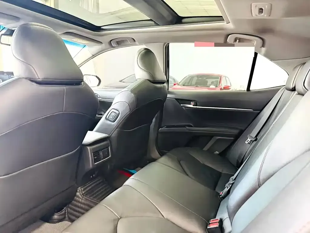 Toyota Camry 2022 из CN, фото 4
