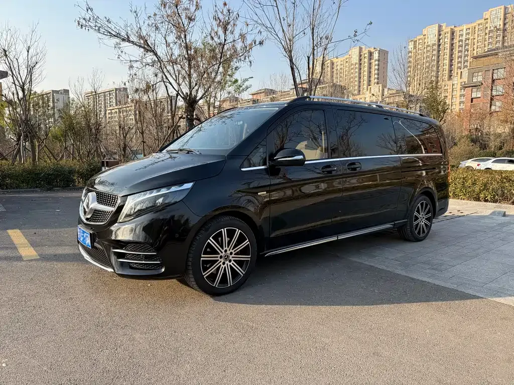 Mercedes-Benz V-Class 2023 из CN, фото 1