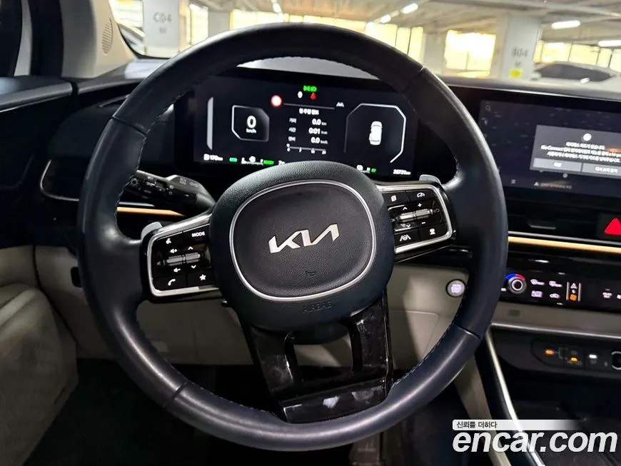 Kia Carnival — фото 9